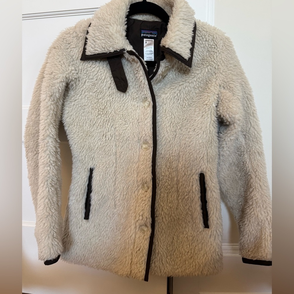 Patagonia Women's Cream Teddy Jacket with Brown Trim